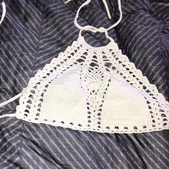 Bikini - Picture 2 of 4